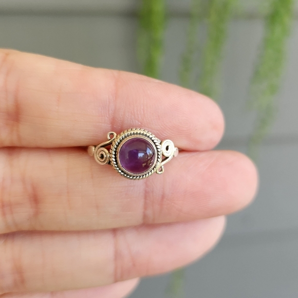 NEW Sterling Silver 925 Round Bezel Set Amethyst Ring Size 8 - Picture 2 of 9